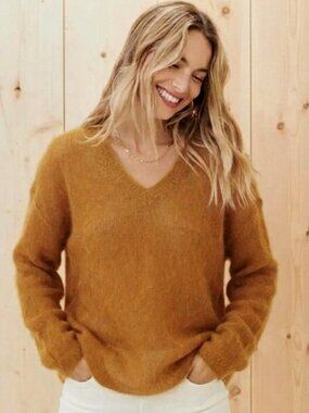 $450 Jenni Kayne mohair mustard vneck sweater small 4 6